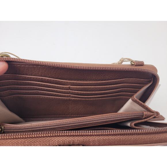 The Sak Iris Leather Crossbody Wristlet Smartphone Wallet NWT Retail $99 - Picture 9 of 11